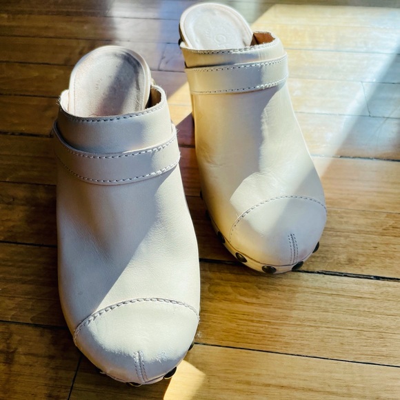 Chanel Clog / 37.5 - Picture 1 of 6